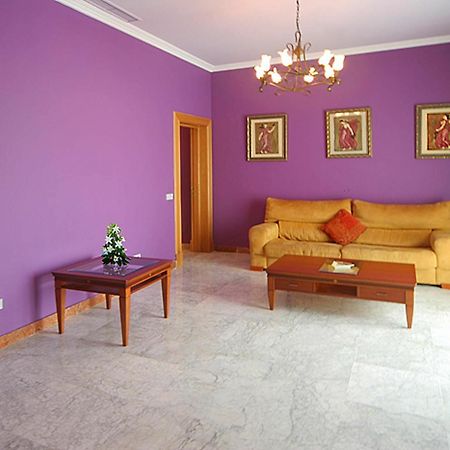 Villa With 4 Bedrooms In Las Lagunas De Mijas, With Wonderful Mountain Bagian luar foto